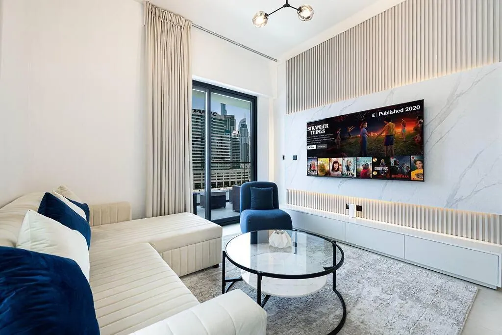 Lux Apartment With Huge Private Lounge I Burj & Canal View Dubai
