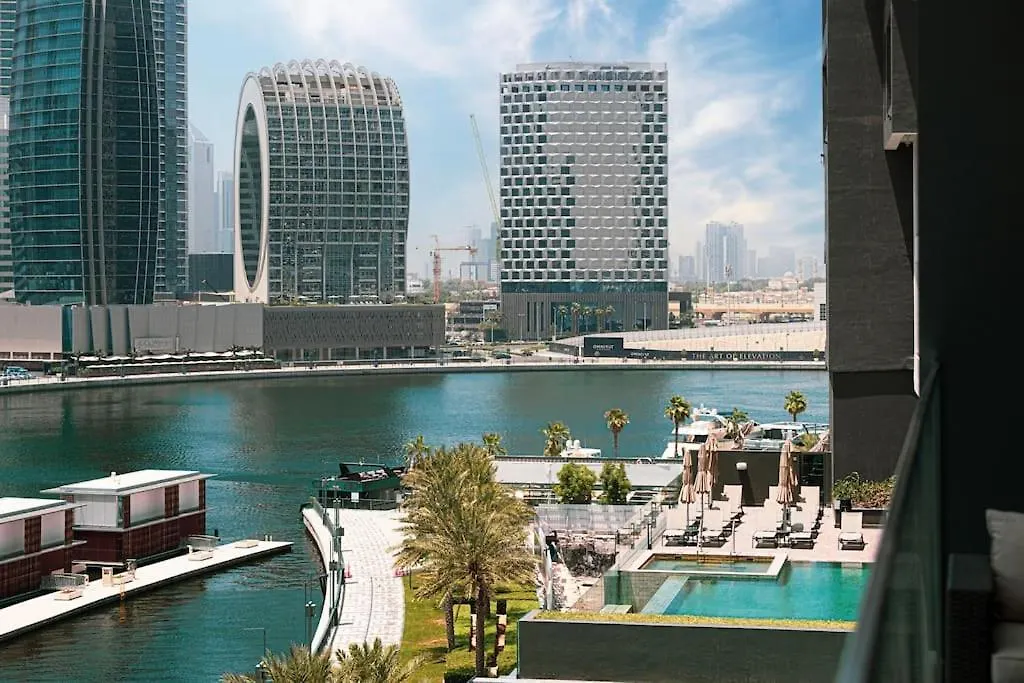 Lux Apartment With Huge Private Lounge I Burj & Canal View Dubai