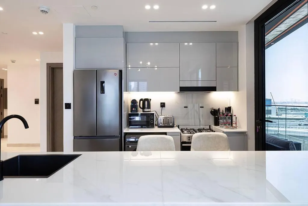 Lux Apartment With Huge Private Lounge I Burj & Canal View Dubai