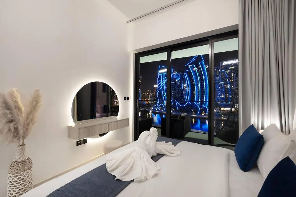 Lux Apartment With Huge Private Lounge I Burj & Canal View Dubai 0*,