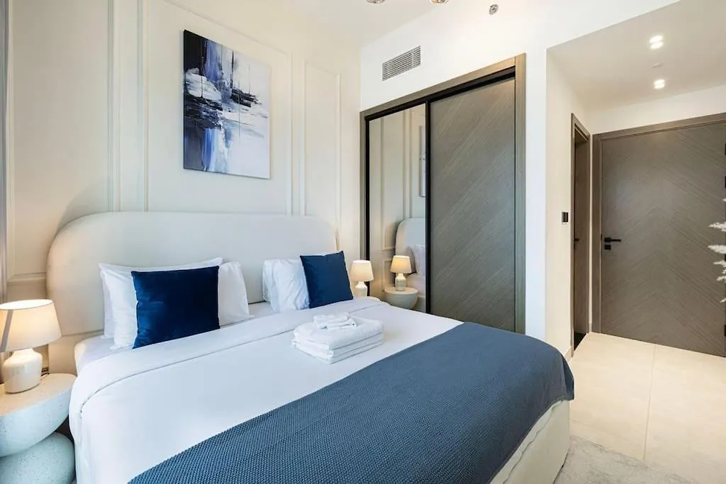 Lux Apartment With Huge Private Lounge I Burj & Canal View Dubai United Arab Emirates