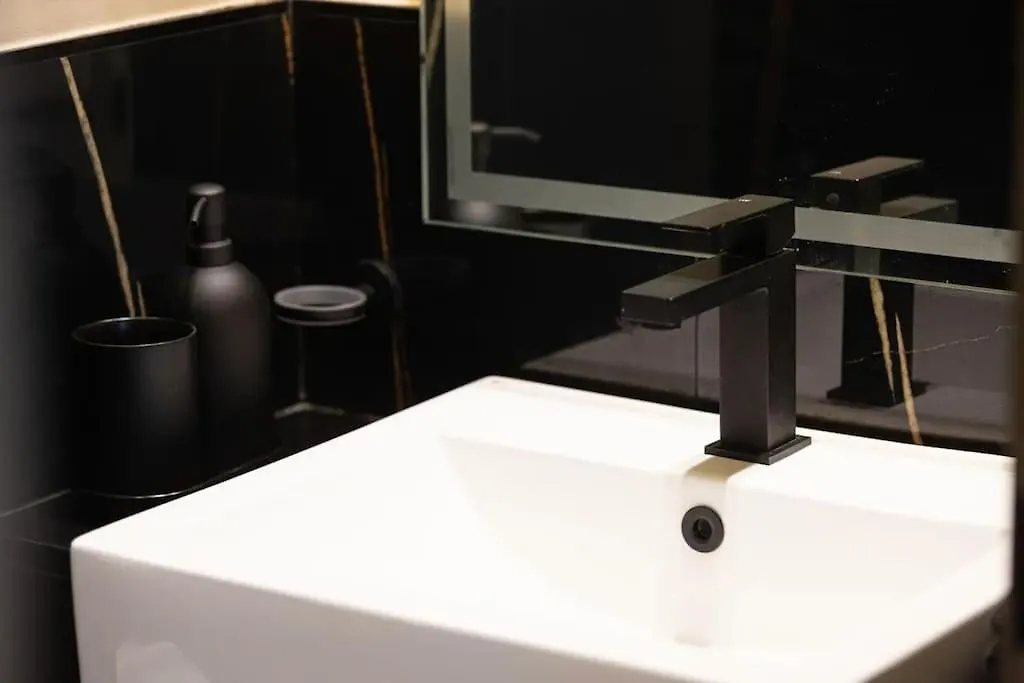 Lux Apartment With Huge Private Lounge I Burj & Canal View Dubai