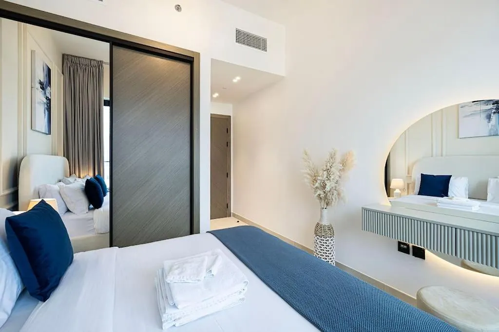 Lux Apartment With Huge Private Lounge I Burj & Canal View Dubai United Arab Emirates